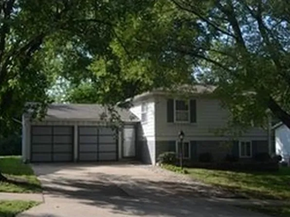 2032 S Belmont Blvd, Independence, MO 64057