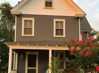 211 2nd St, Beach Haven, NJ 08008