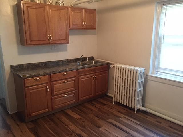 2nd image of 5410 W Ardmore Ave