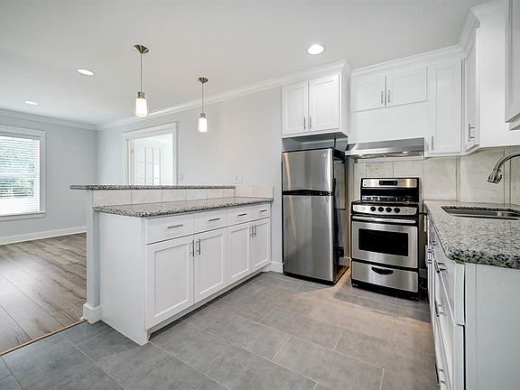 2nd image of 608 Cordell St APT G