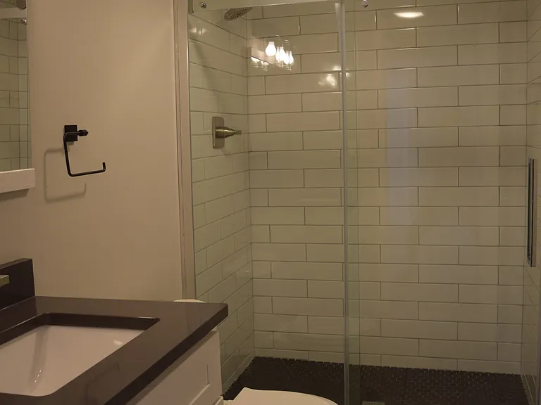 Ohio City Down Unit #2 - 1 bedroom — Photo 12