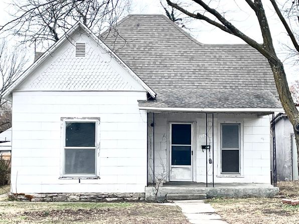 1015 W Daugherty St, Webb City, MO 64870