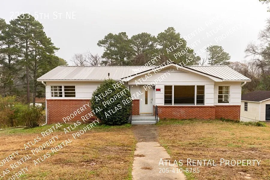 Move-In Ready 3BR Home with Luxury Flooring & Amazing Storage! — Photo 1