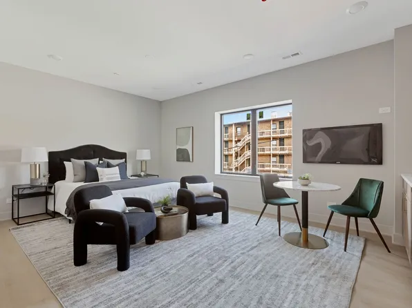 4102 N Sheridan Rd #407, Chicago, IL 60613