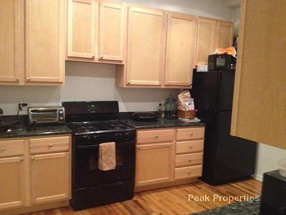 4th image of 2003 W Evergreen Ave #1