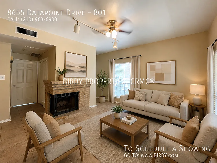 Cozy 1 Bed Condo with Fireplace in San Antonio! — Photo 2