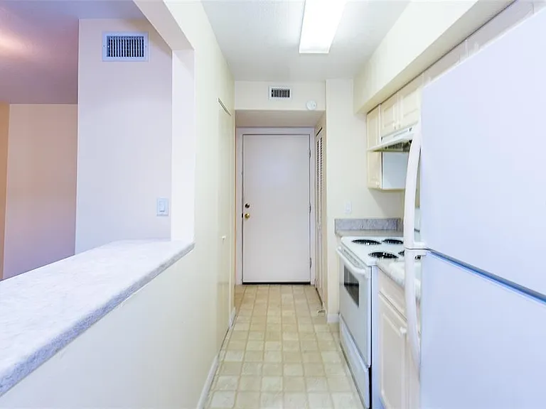 22302 Vick St #212 — Photo 11