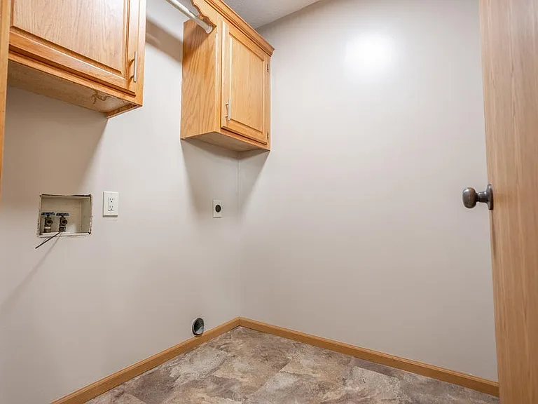 580 N Lynette Ave — Photo 5