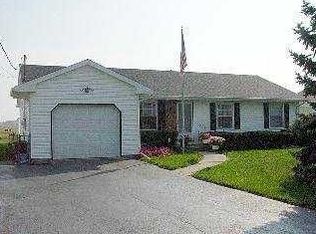 552 N Stadium Rd, Oregon, OH 43616