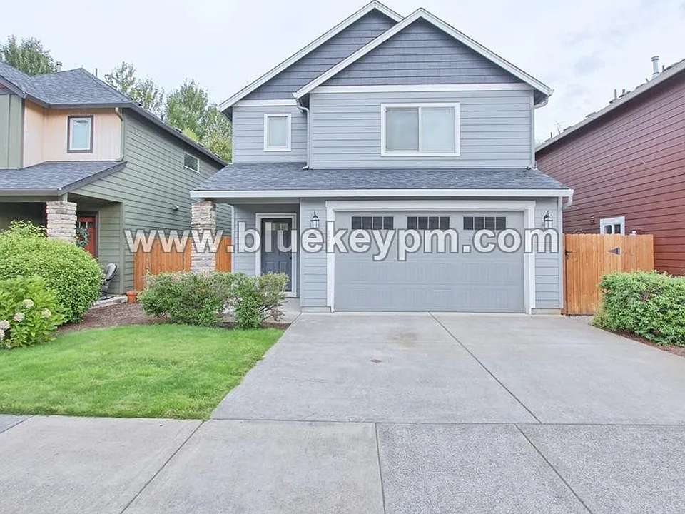 121 N 42nd Pl