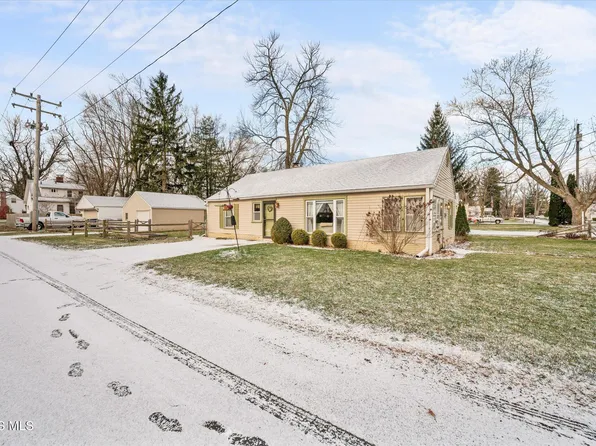 5001 Golden Rd, Toledo, OH 43615