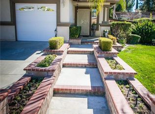 7857 Calle Carrisa St, Highland, CA 92346
