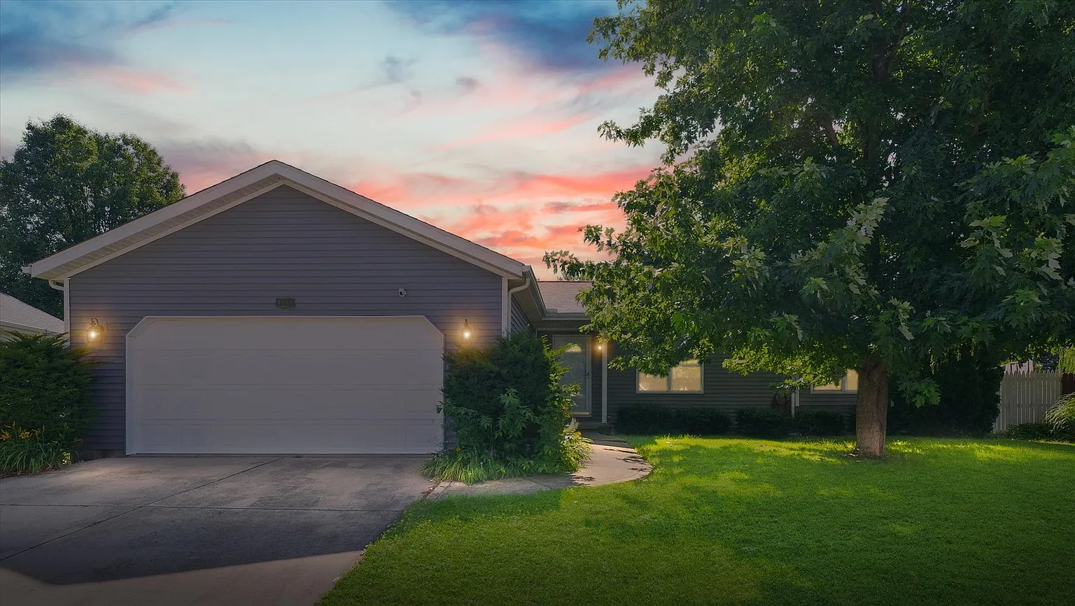 1606 Greenridge Dr photo 1