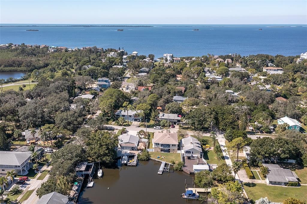 605 Broadus St, Crystal Beach, FL 34681 Zillow