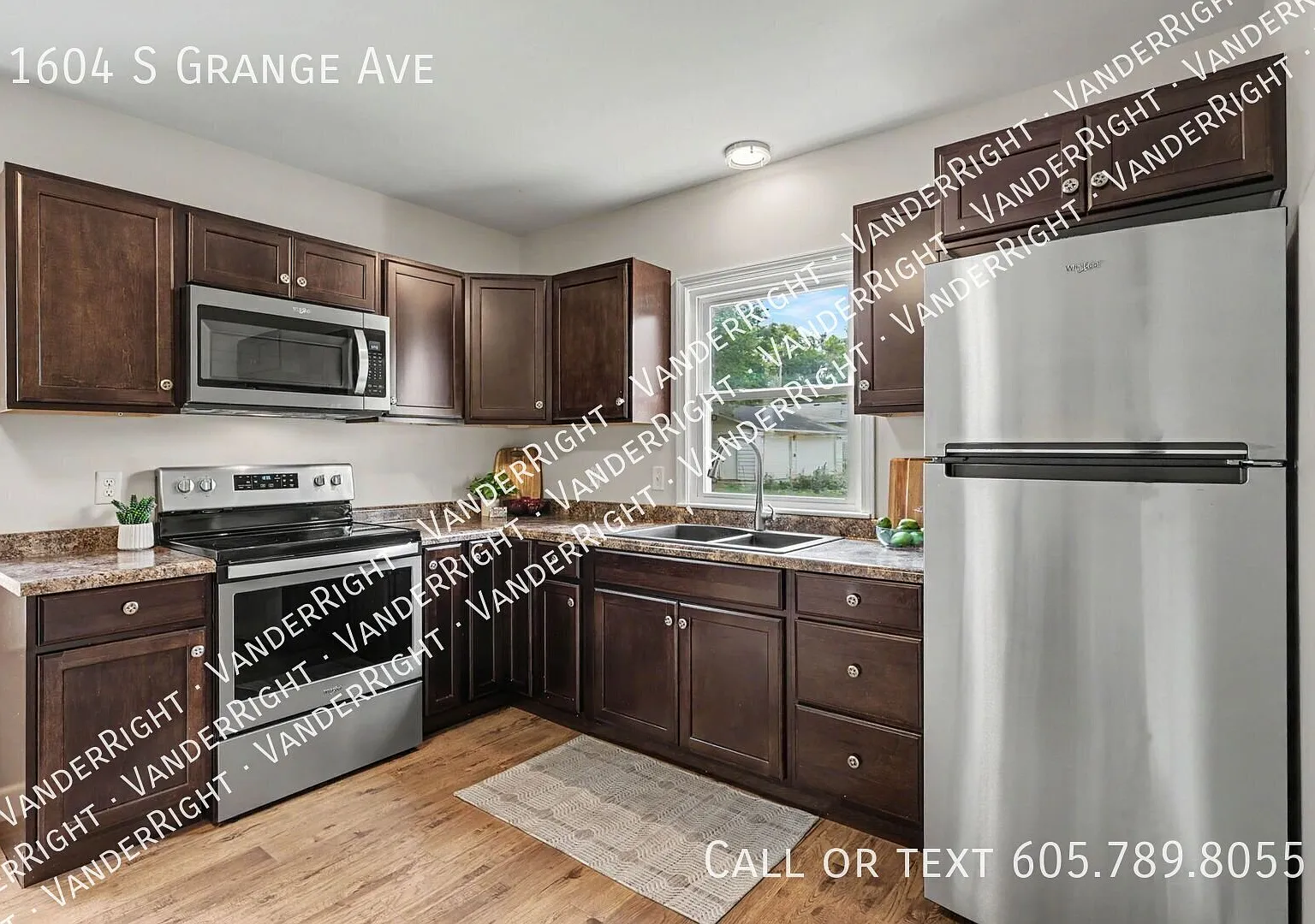 3 Bedroom 2 Bathroom House Next To Sanford! — Photo 4