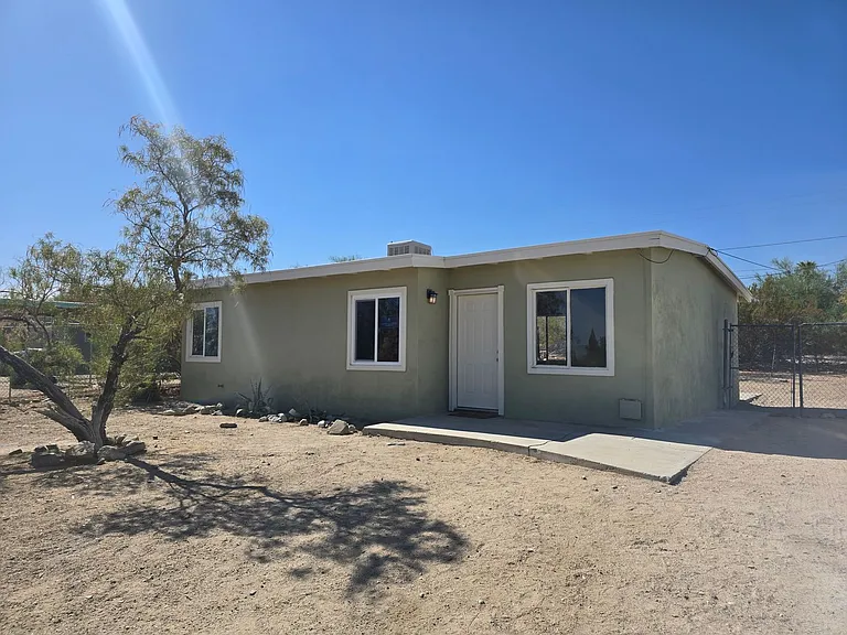 74955 Alta Loma Dr — Photo 1