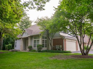 30W041 Penny Ln, Warrenville, IL 60555