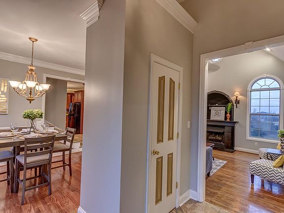 5th image of 115 Gleneagles Blvd
