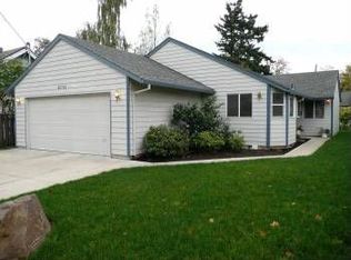 8726 SE Market St, Portland, OR 97216