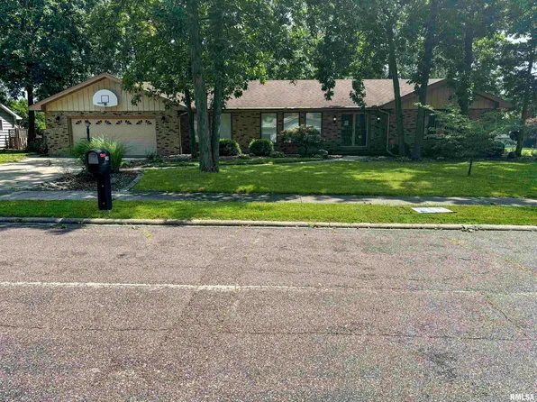 4822 W Lynnbrook Dr, Peoria, IL 61615
