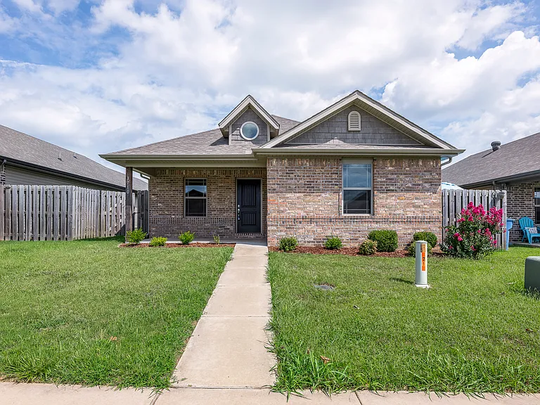 3712 SW Davinci Blvd — Photo 1