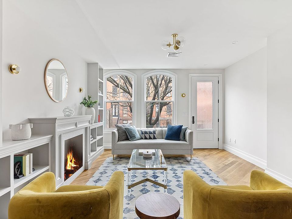 1st image of 22 Jefferson Ave #1