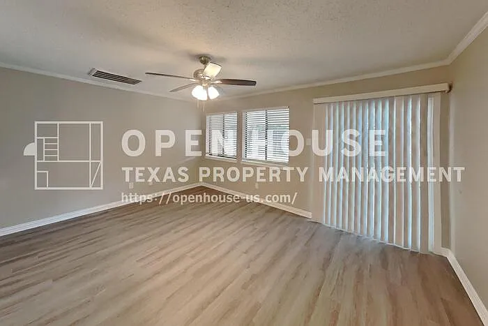 3804 Grecian Ct — Photo 6