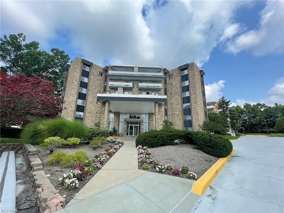 1st image of 2112 Acacia Park Dr APT 319