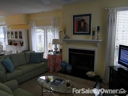 2nd image of 4887 Parthenon Dr