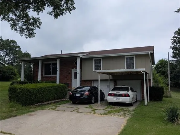 743 S 77th Ter, Kansas City, KS 66111