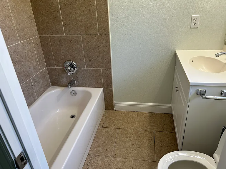 4814 Sierra Madre Dr — Photo 7