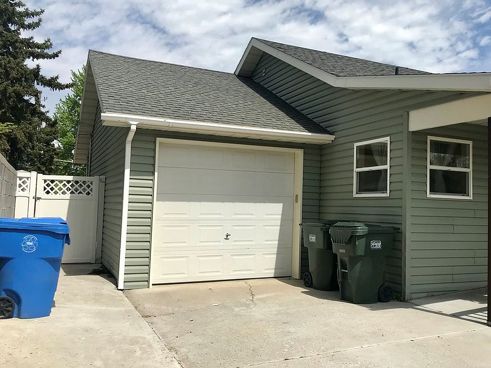 2nd image of 42 Rosewood Ave