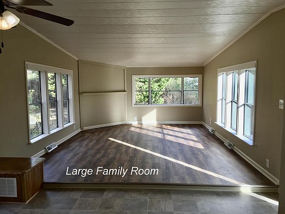 5th image of 655 Charlotte Dr
