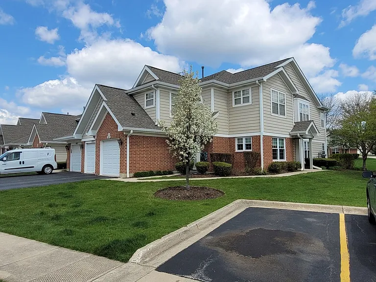 321 Sheffield Dr #321 — Photo 2