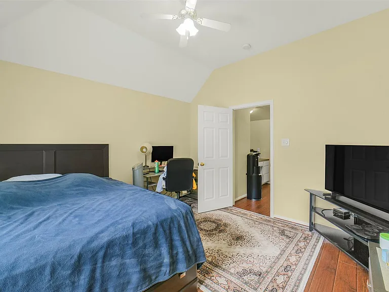 22554 Bristolwood Ct — Photo 38