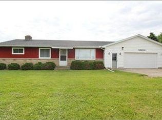 12390 Pine Island Dr NE, Sparta, MI 49345