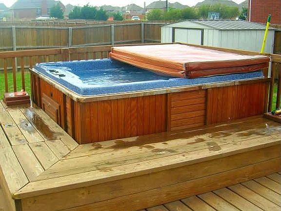 Hot tub