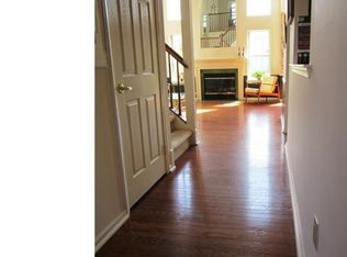 18 Saw Mill Dr, Mount Laurel, NJ 08054