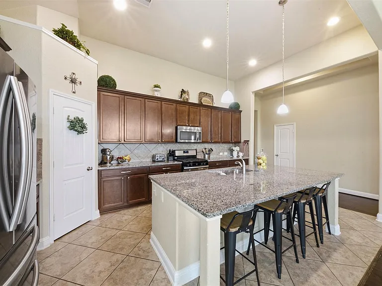 2003 Sunset Terrace Ln — Photo 11