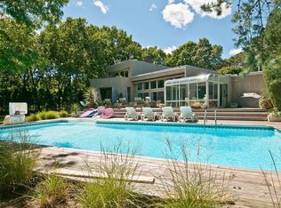 33 Fox Hollow Dr, East Quogue, NY