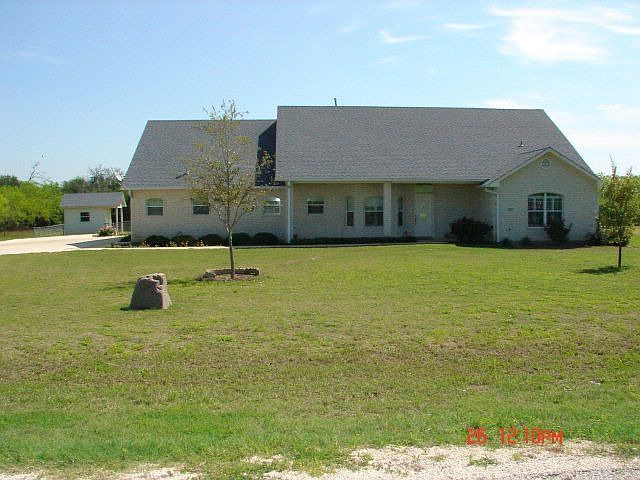 1st image of 223 Creekwood Dr