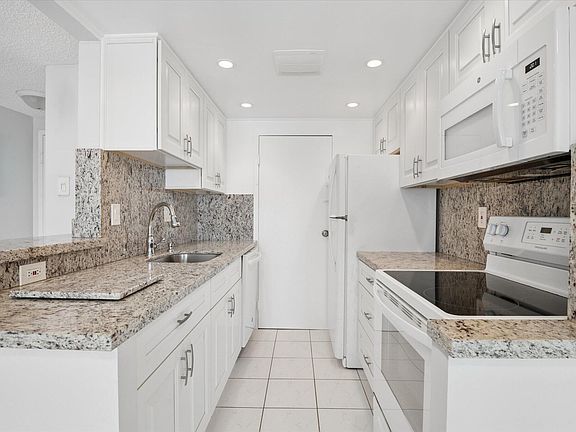 2nd image of 720 Orton Ave APT 607