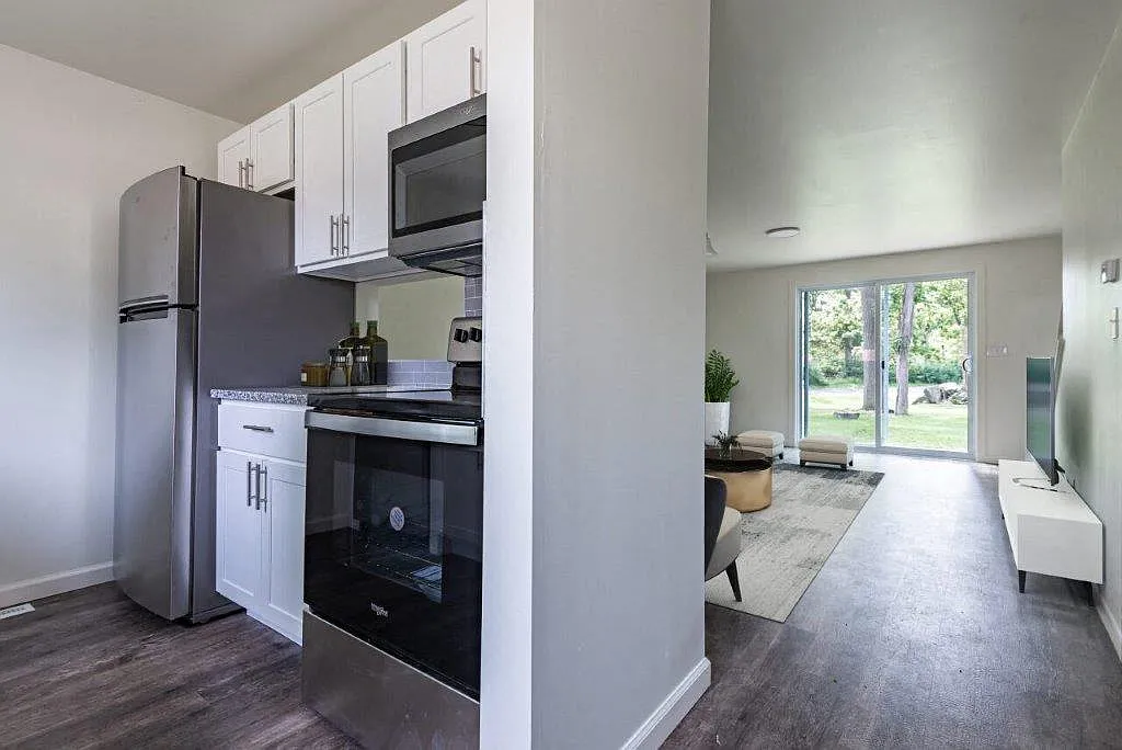 High Acres Apartments and Townhomes — Photo 2