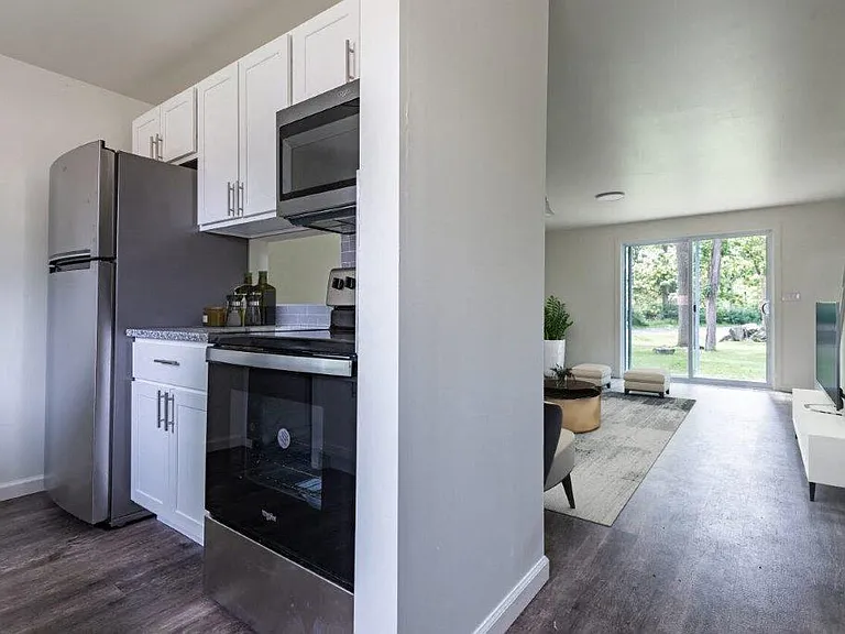 High Acres Apartments and Townhomes — Photo 2