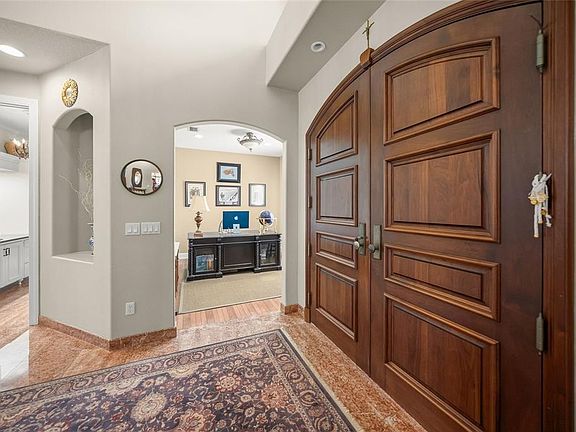 5th image of 9214 18TH DRIVE NW