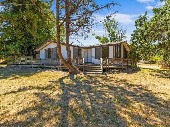 300 W Railroad Avenue, Cotati, CA 94931