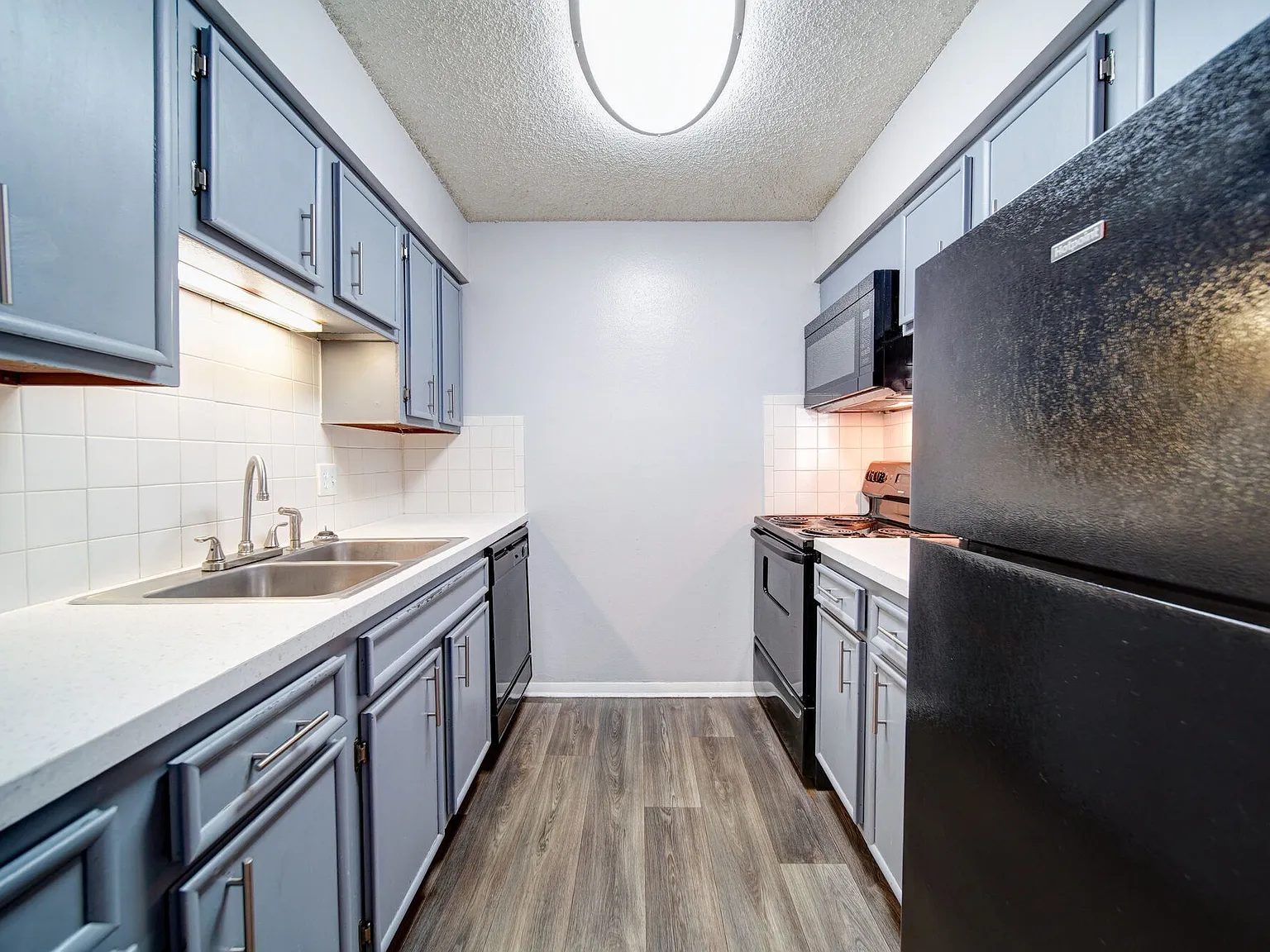 Tara Hills Apartments — Photo 3