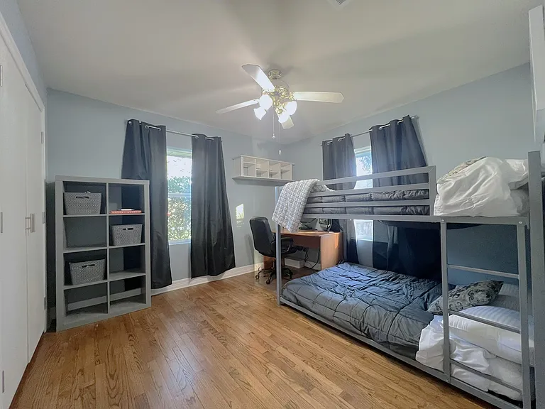 Guest bedroom#2 with twin size bunk bed