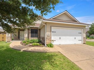2115 Ella Ln, Bryan, TX 77802