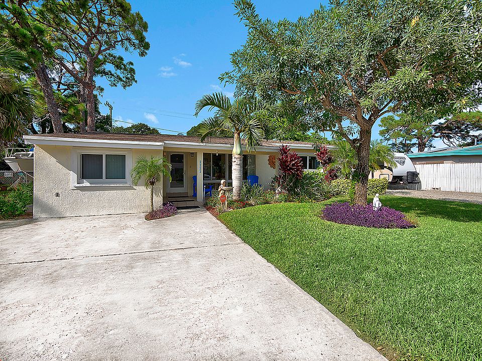 1st image of 2233 SW 15th St